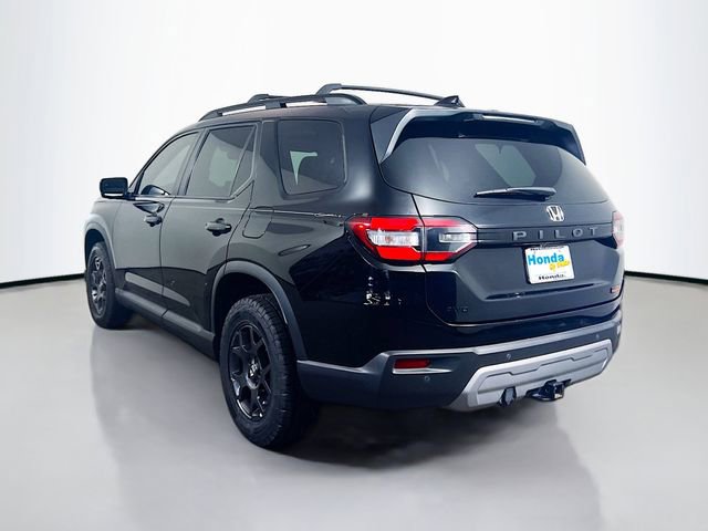 Used 2025 Honda Pilot TrailSport image 7