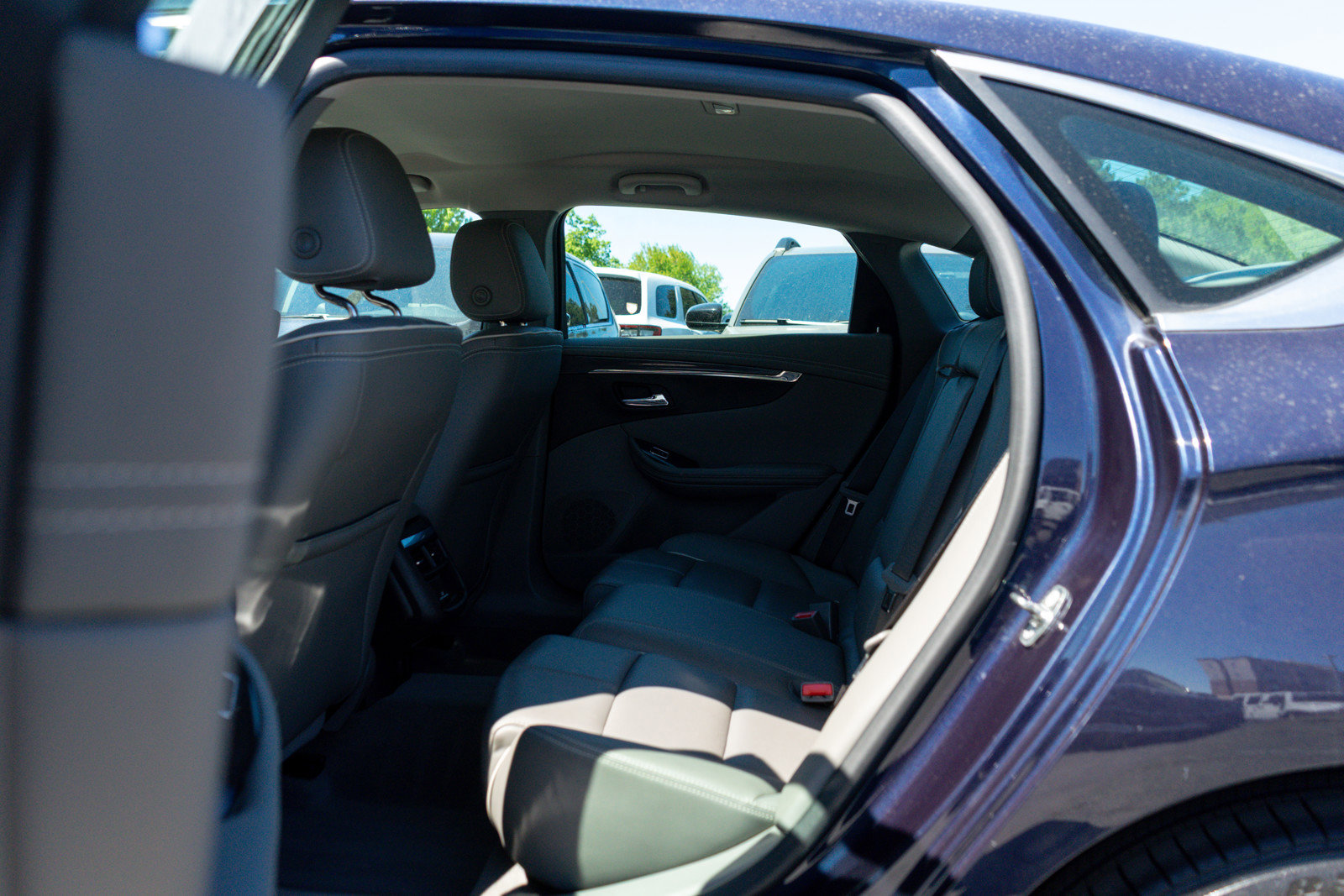 Used 2018 Chevrolet Impala Premier FWD image 16