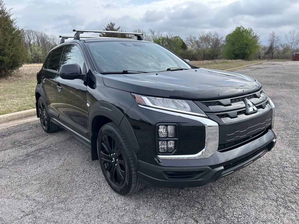 Used 2025 Mitsubishi Outlander Sport SE image 3