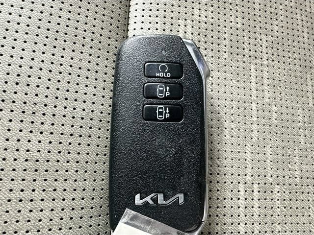 Used 2023 Kia Niro Wave FWD image 18