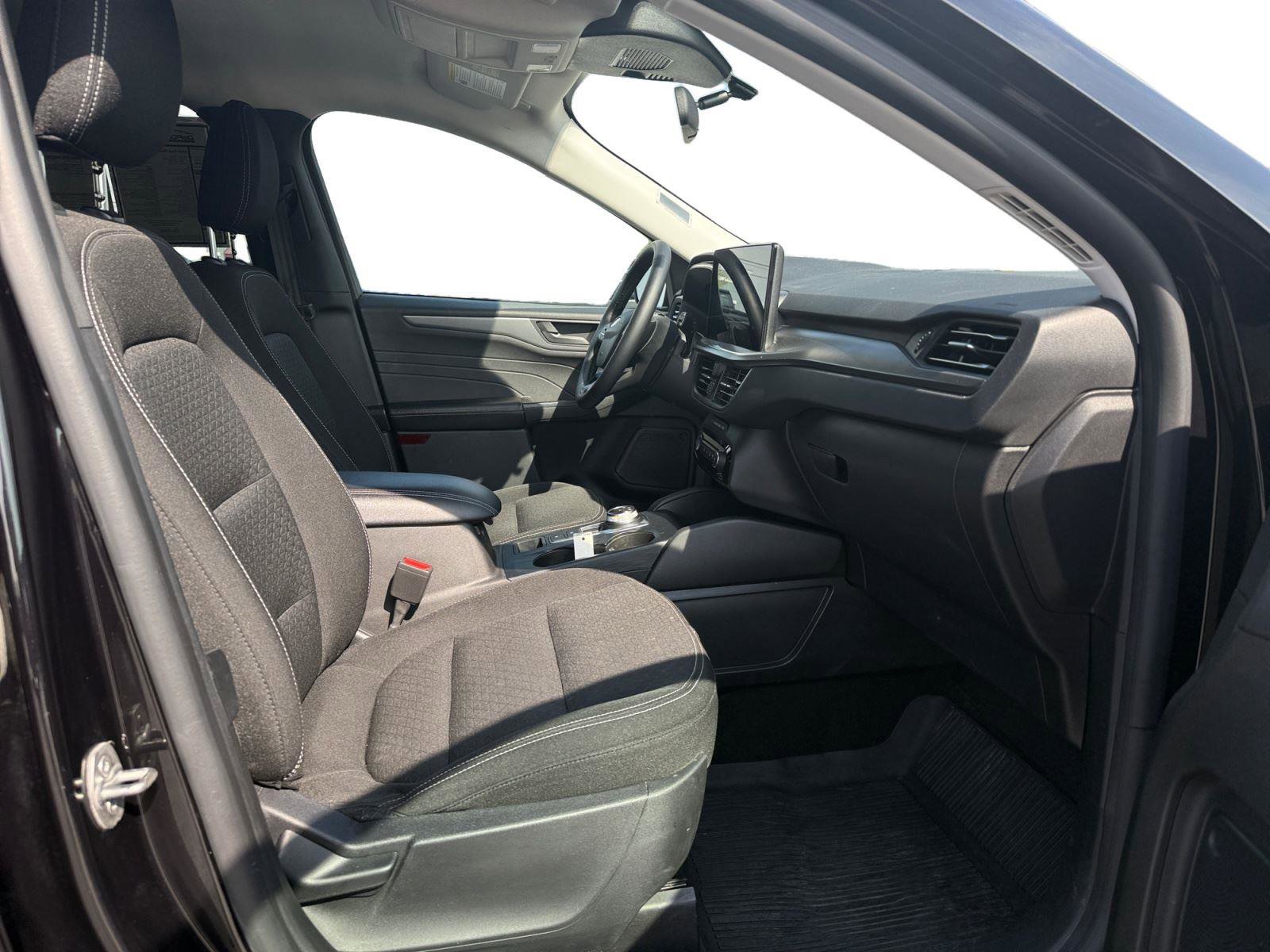 Used 2025 Ford Escape Active w/ Tech Pack #1 AWD/4WD image 26