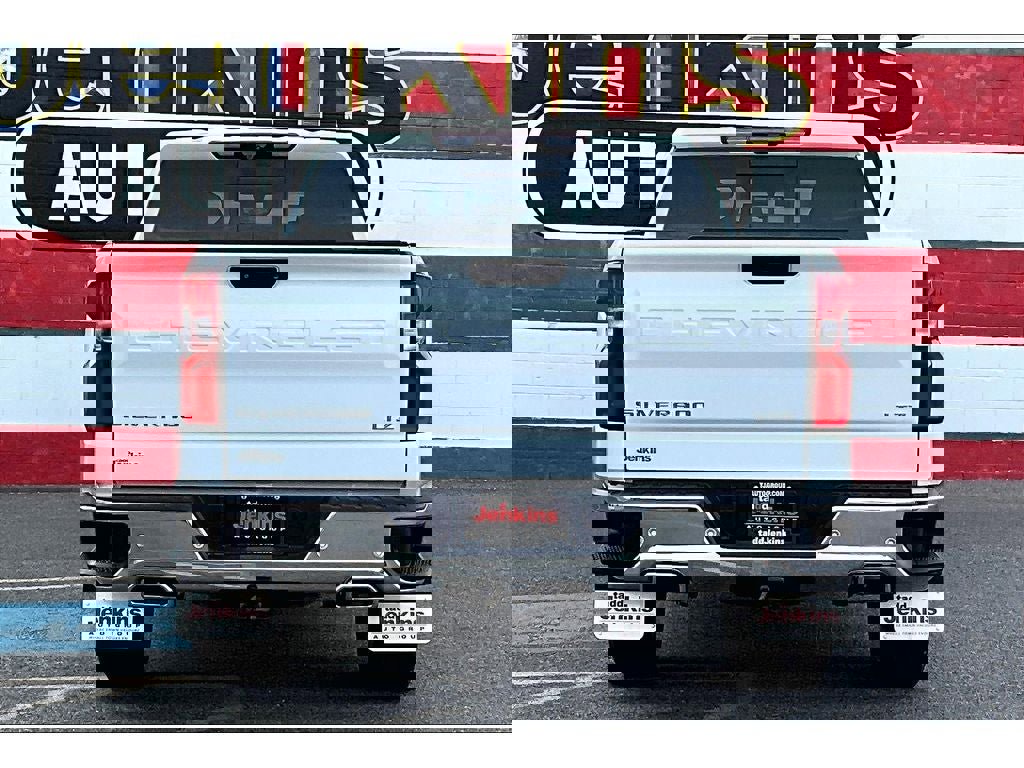 Used 2021 Chevrolet Silverado 1500 LTZ w/ LTZ Premium Package image 4