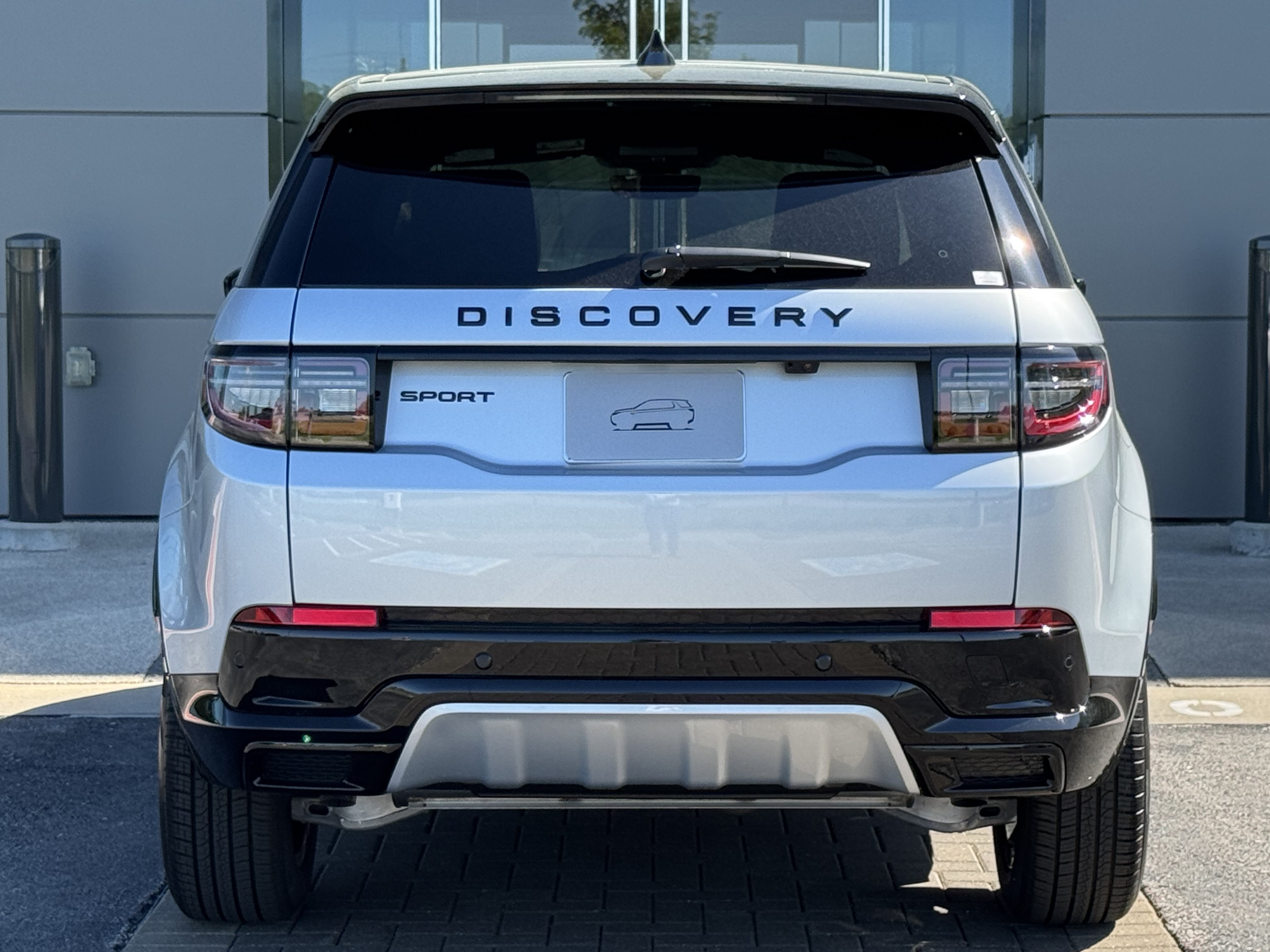 New 2026 Land Rover Discovery Sport Landmark AWD/4WD image 7