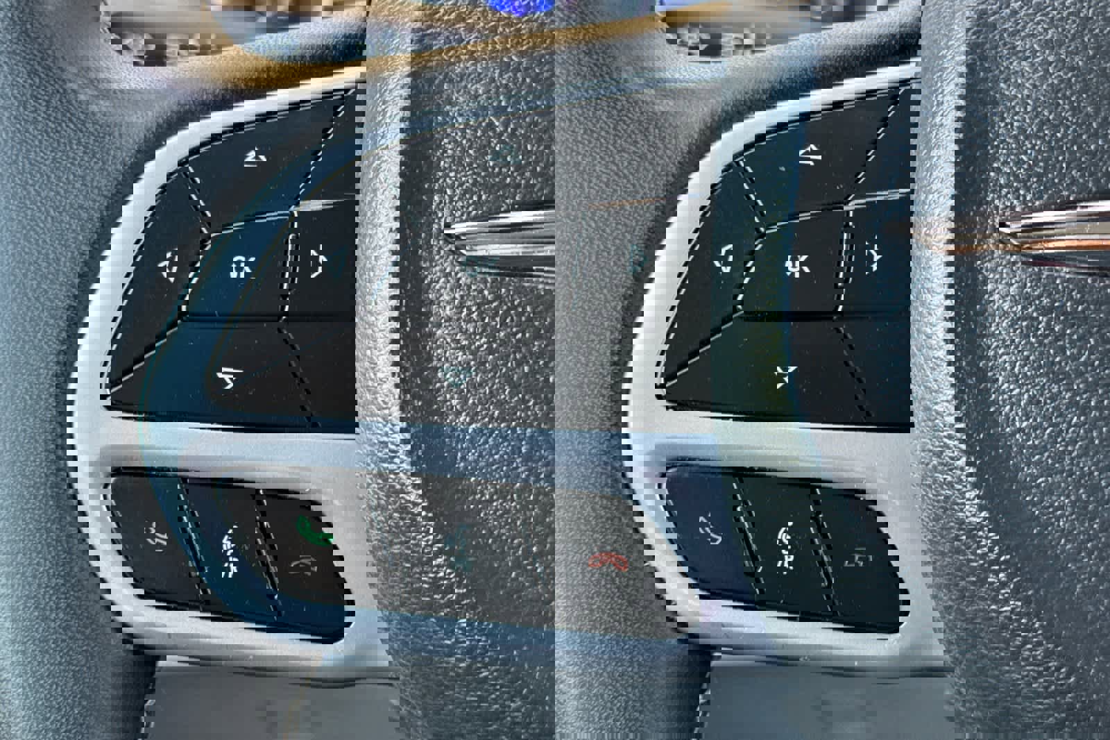 Used 2023 Chrysler Pacifica Touring-L image 27