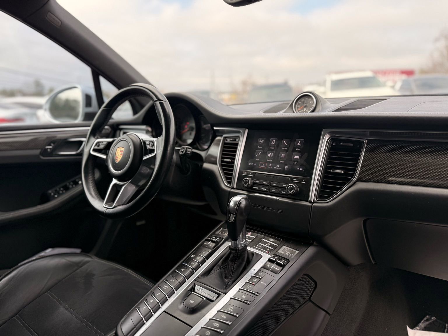 Used 2018 Porsche Macan GTS image 35