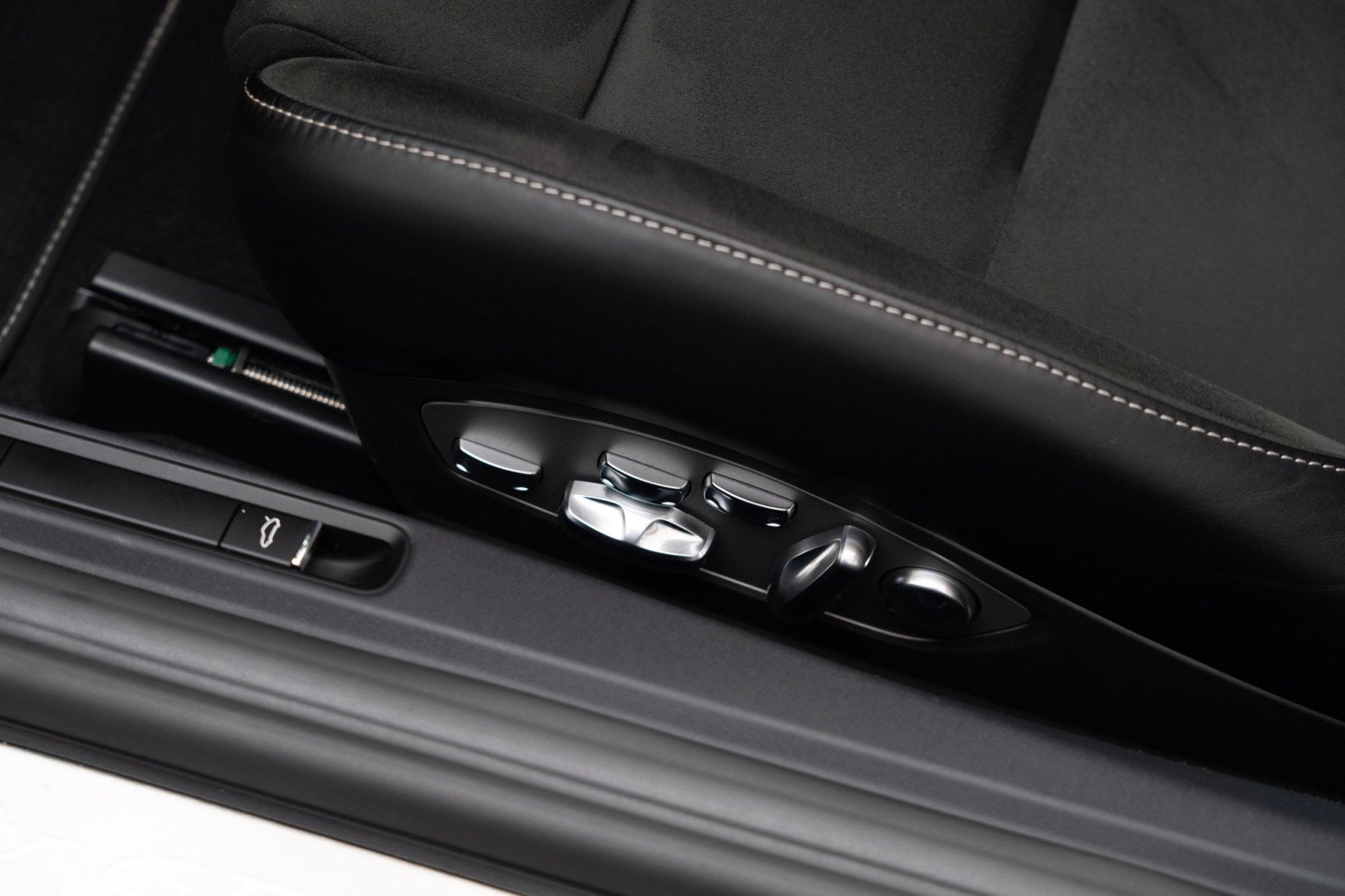 Certified 2024 Porsche 718 Boxster GTS image 18