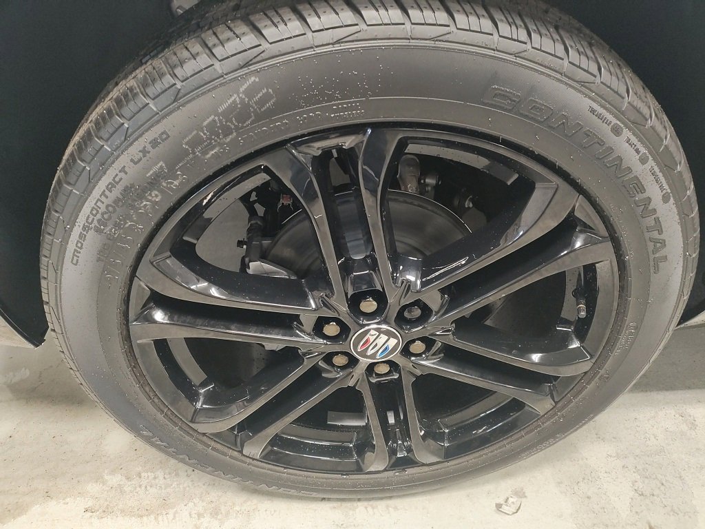 New 2026 Buick Enclave Sport Touring w/ Power Package image 3