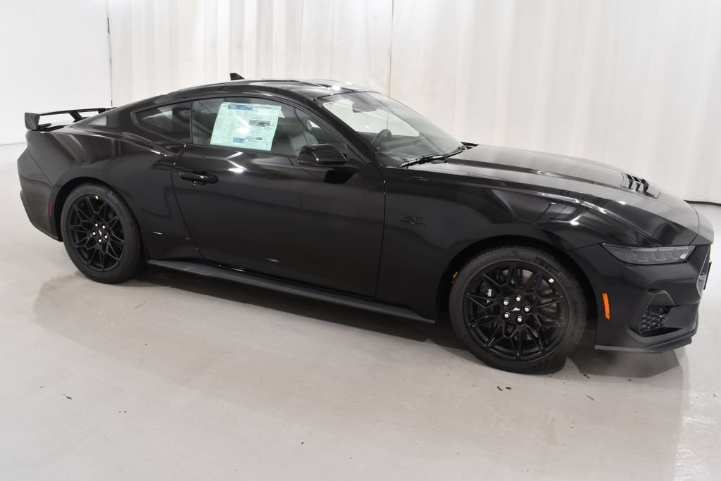 New 2026 Ford Mustang GT Premium w/ GT Performance Package RWD image 5