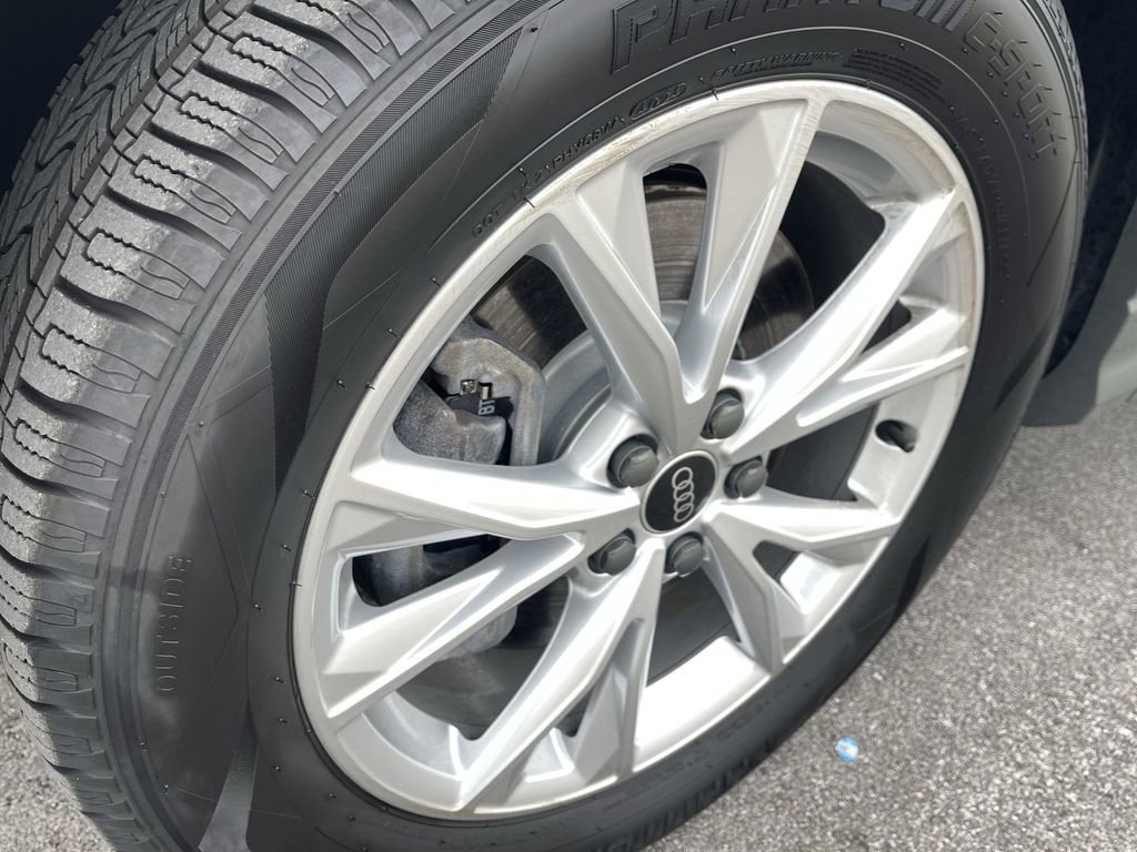 Used 2025 Audi Q3 2.0T Premium image 10