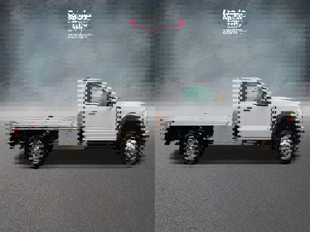 New 2025 Ford F550 4x4 Regular Cab Super Duty image 4