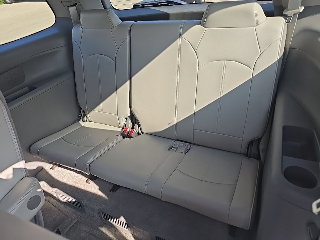 Used 2016 GMC Acadia SLT AWD/4WD image 13