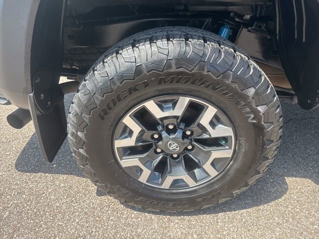 Used 2021 Toyota Tacoma TRD Off-Road image 15