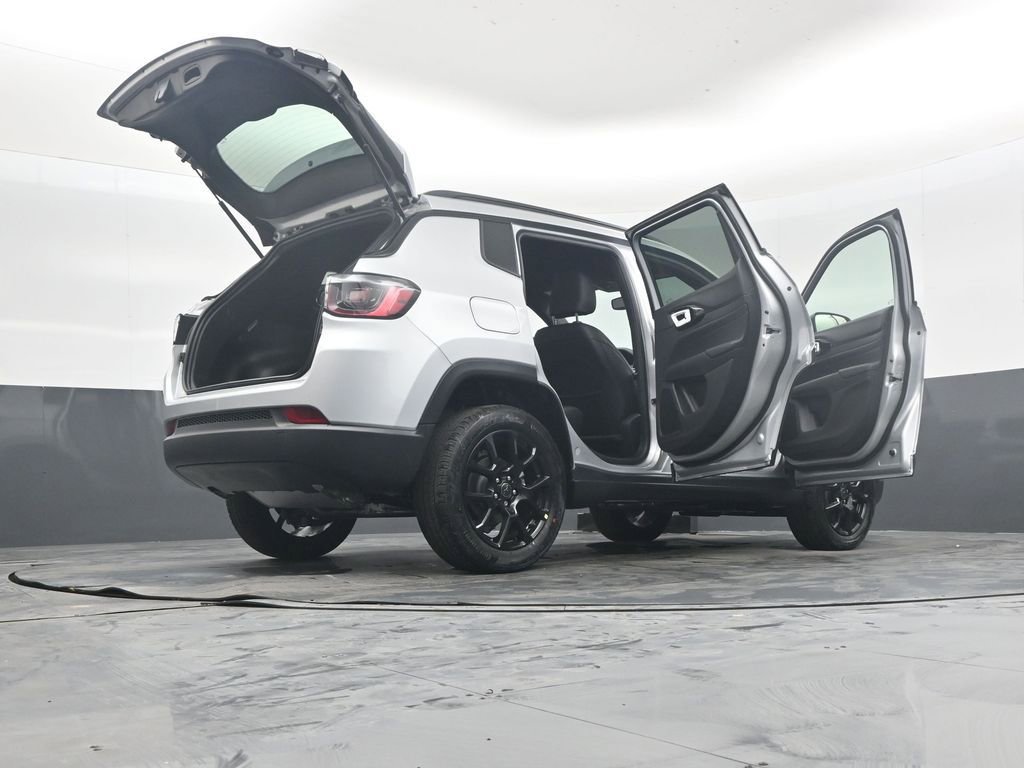 New 2026 Jeep Compass Latitude AWD/4WD image 52