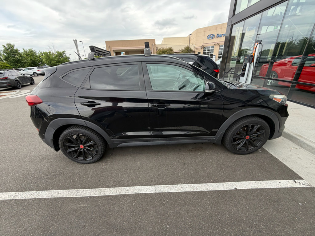 Used 2017 Hyundai Tucson Night FWD image 2