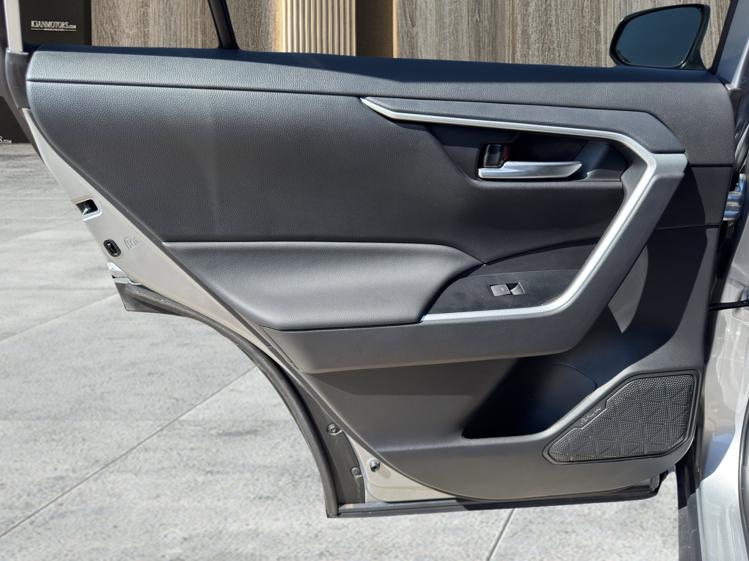 Used 2025 Toyota RAV4 XLE image 22