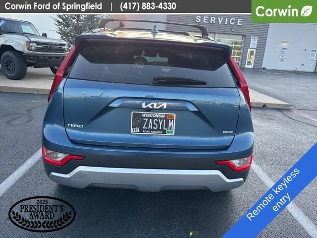 Used 2023 Kia Niro EX w/ EX Cold Weather Package FWD image 6