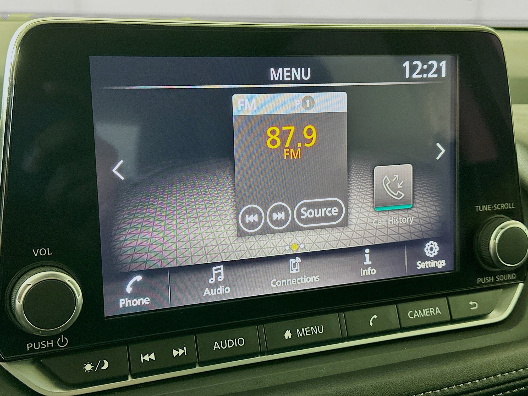 Used 2025 Nissan Rogue S image 21