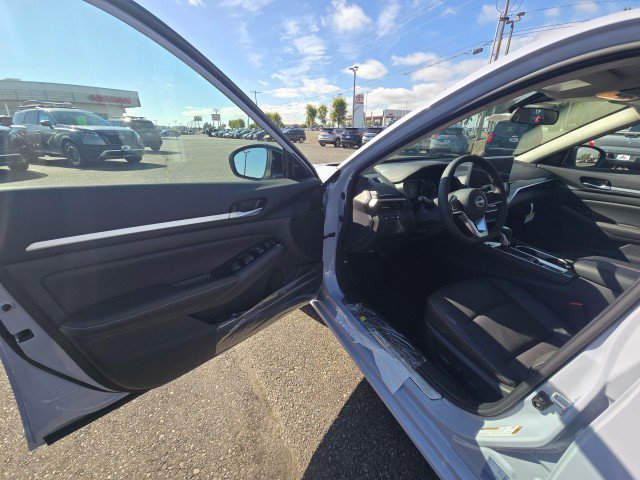 New 2025 Nissan Altima 2.5 SR w/ SR Premium Package image 21