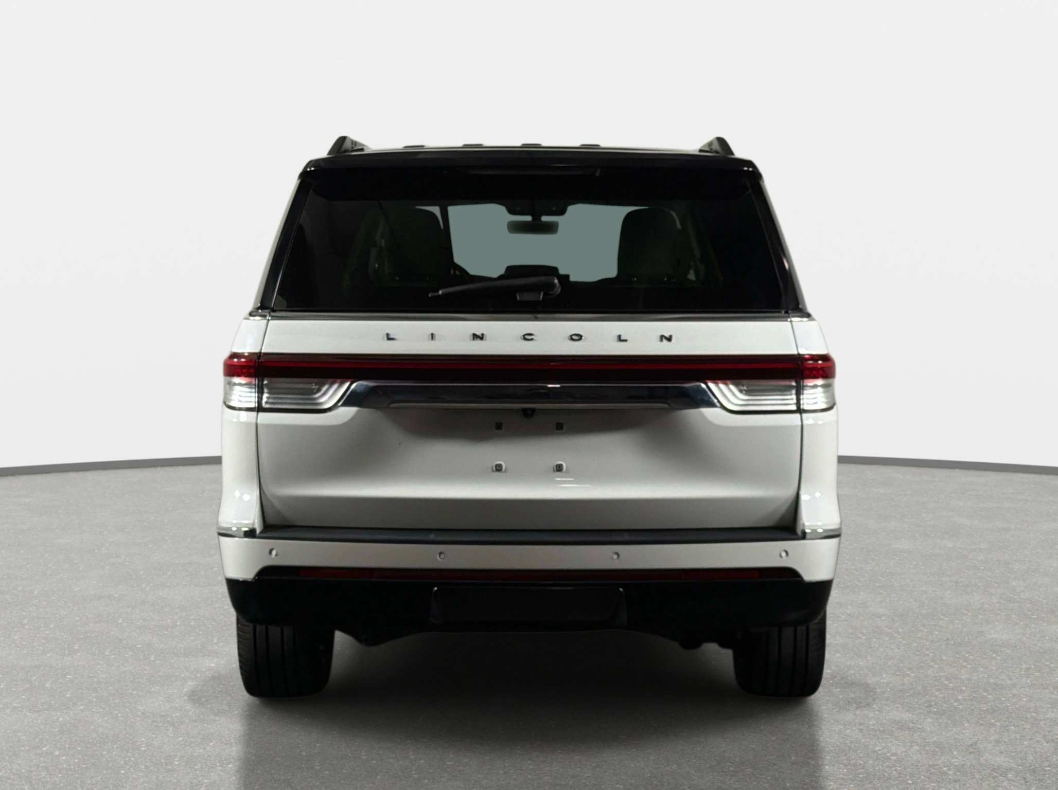 Used 2024 Lincoln Navigator L Black Label AWD/4WD image 9