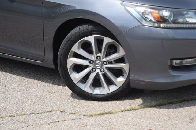 Used 2013 Honda Accord Sport image 29