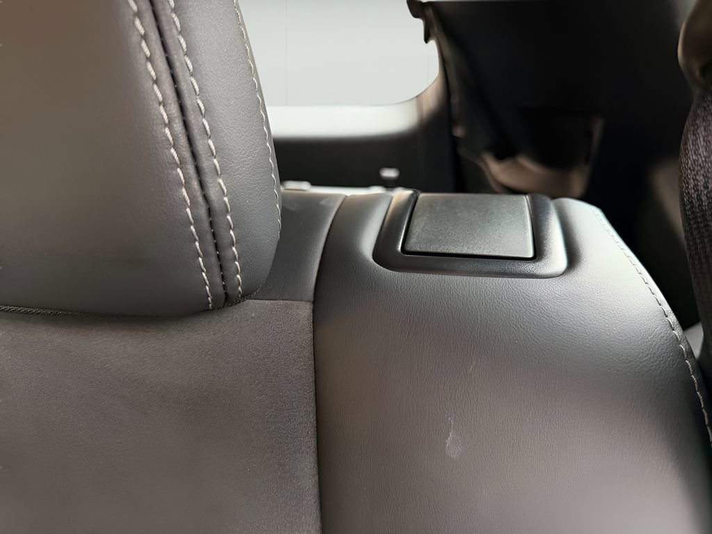 Used 2024 Mitsubishi Outlander SE AWD/4WD image 30