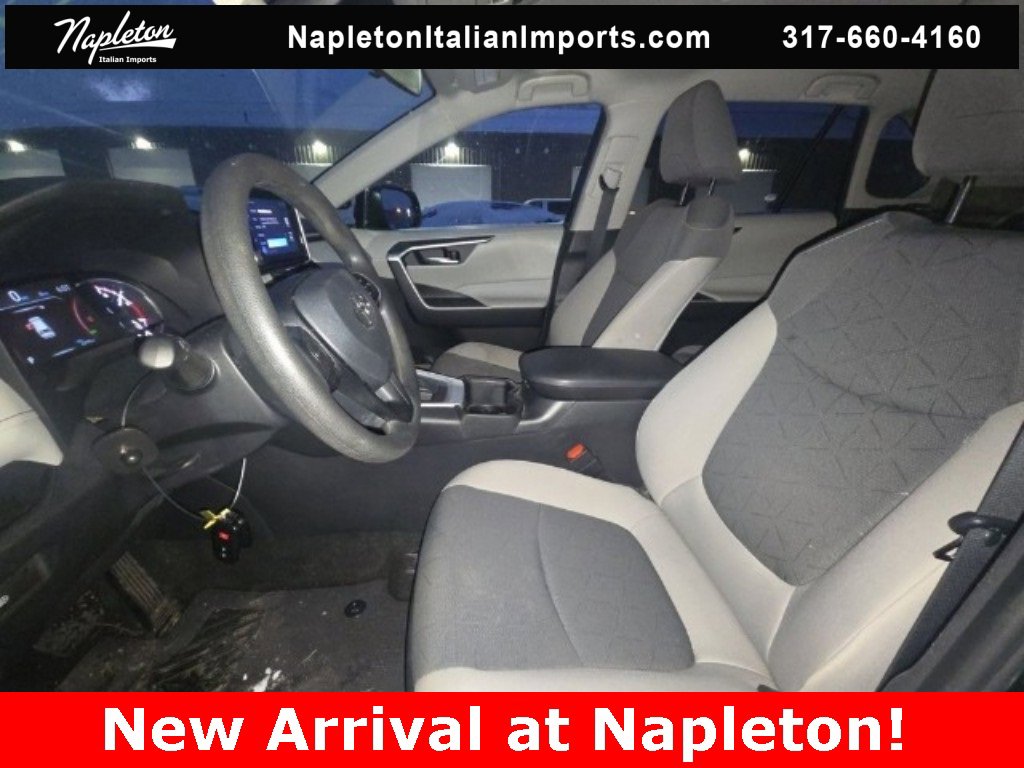 Used 2024 Toyota RAV4 XLE image 2