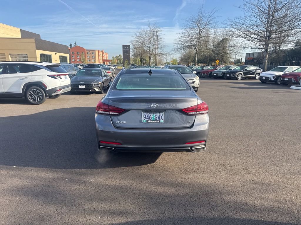 Used 2015 Hyundai Genesis 3.8 w/ Option Group 02 image 4