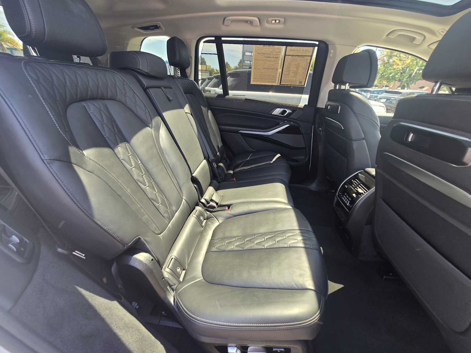 Used 2025 BMW X7 xDrive40i AWD/4WD image 12