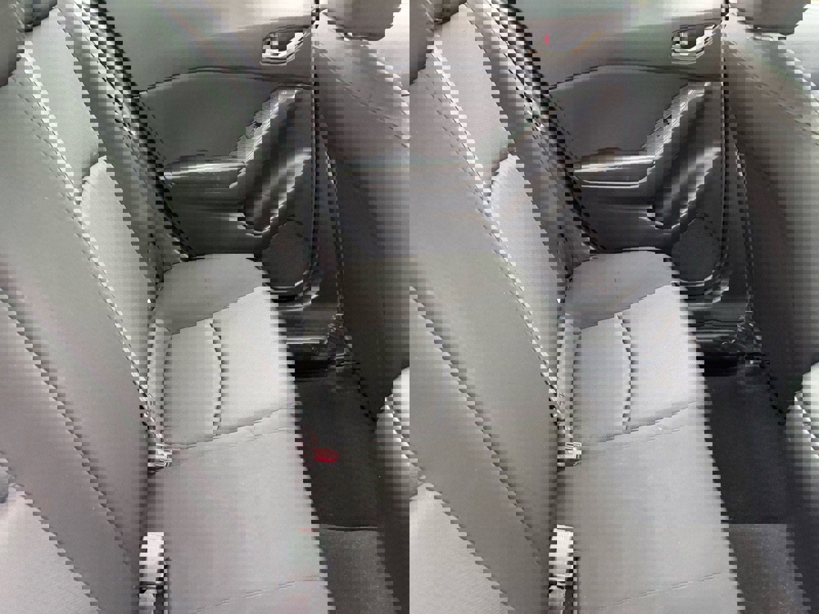 Used 2015 MAZDA MAZDA3 i Sport image 13