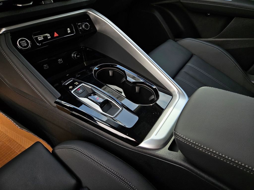 New 2025 Audi Q5 Premium Plus image 14