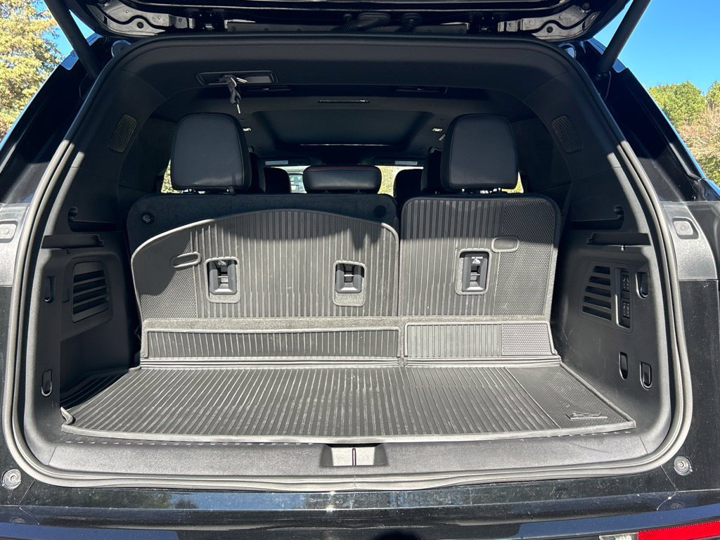 Used 2024 Chevrolet Traverse RS w/ LPO, Floor Liner Package FWD image 44