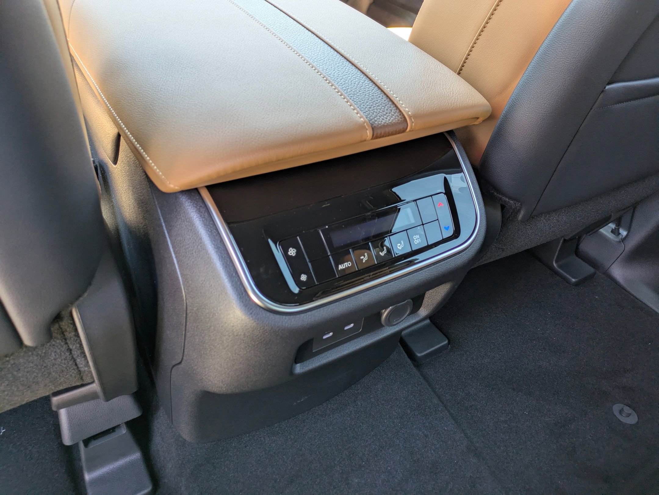 New 2026 Nissan Armada SL image 18