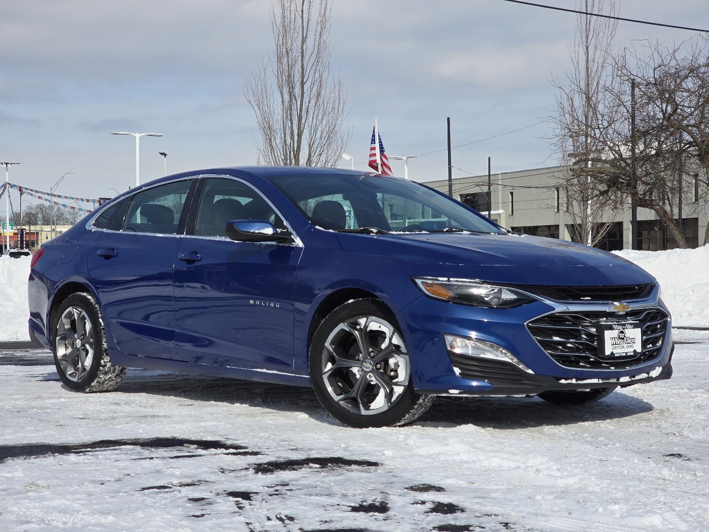 Used 2023 Chevrolet Malibu LT image 2