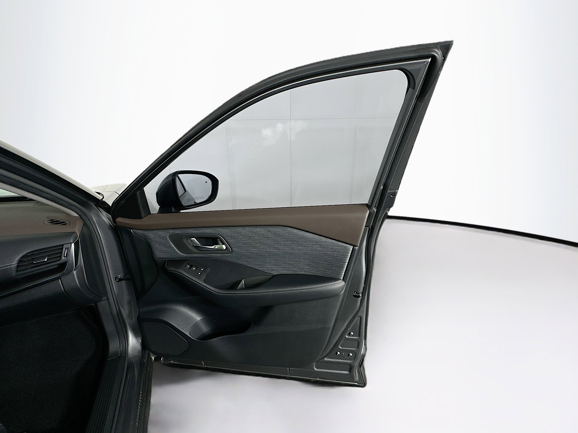 Used 2023 Nissan Rogue SV FWD image 29