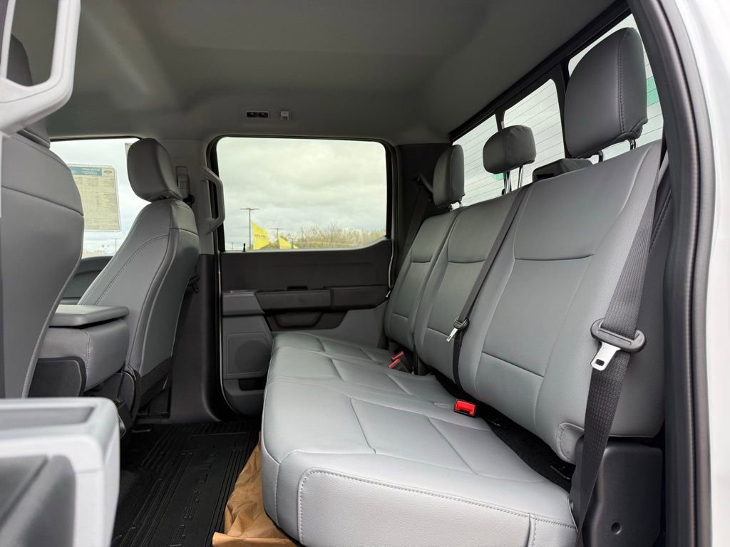 New 2026 Ford F350 XL w/ XL Chrome Package image 28