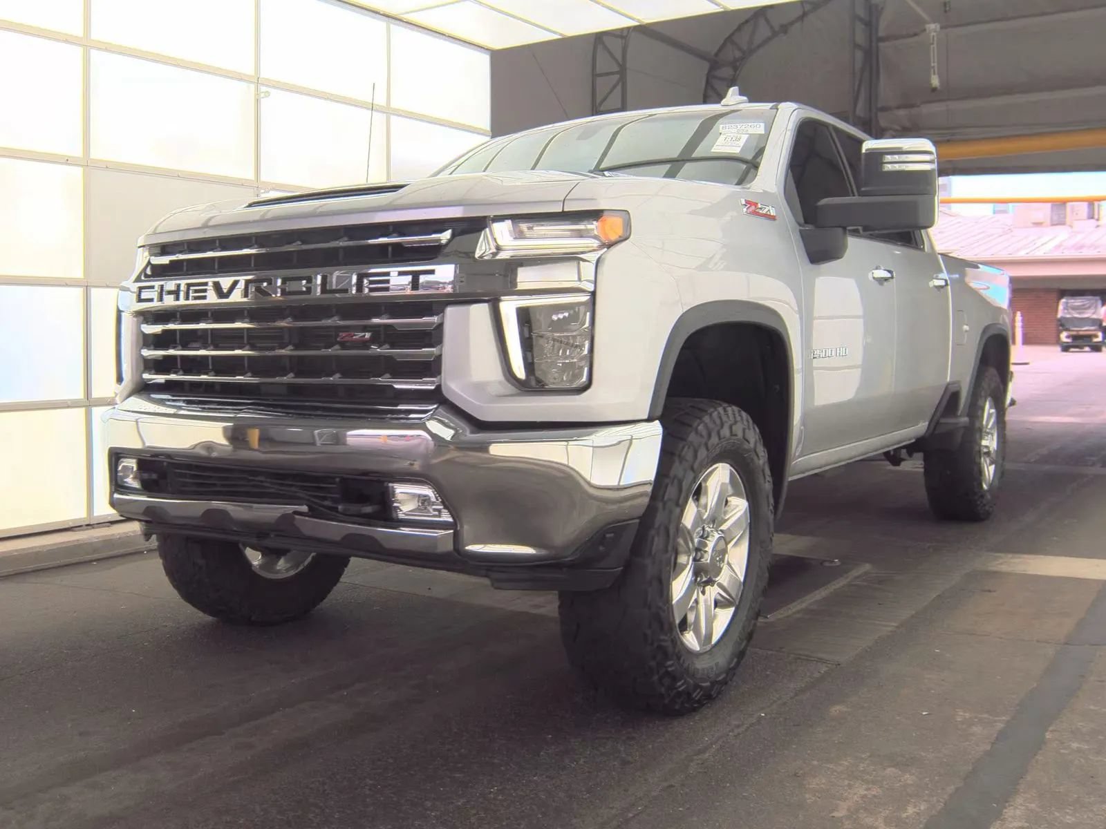 Used 2022 Chevrolet Silverado 2500 LTZ w/ LTZ Convenience Package AWD/4WD image 3