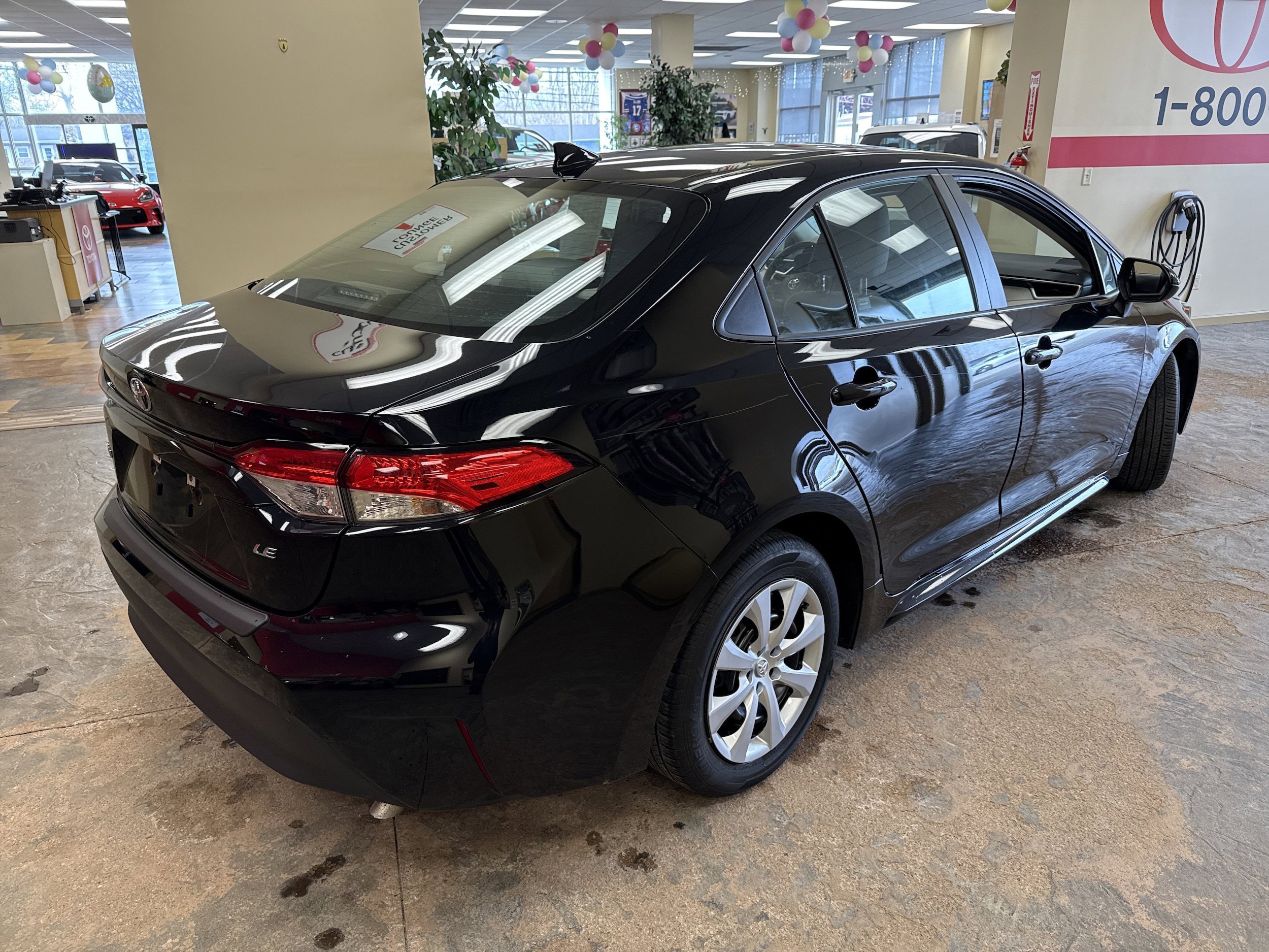 Used 2023 Toyota Corolla LE image 9