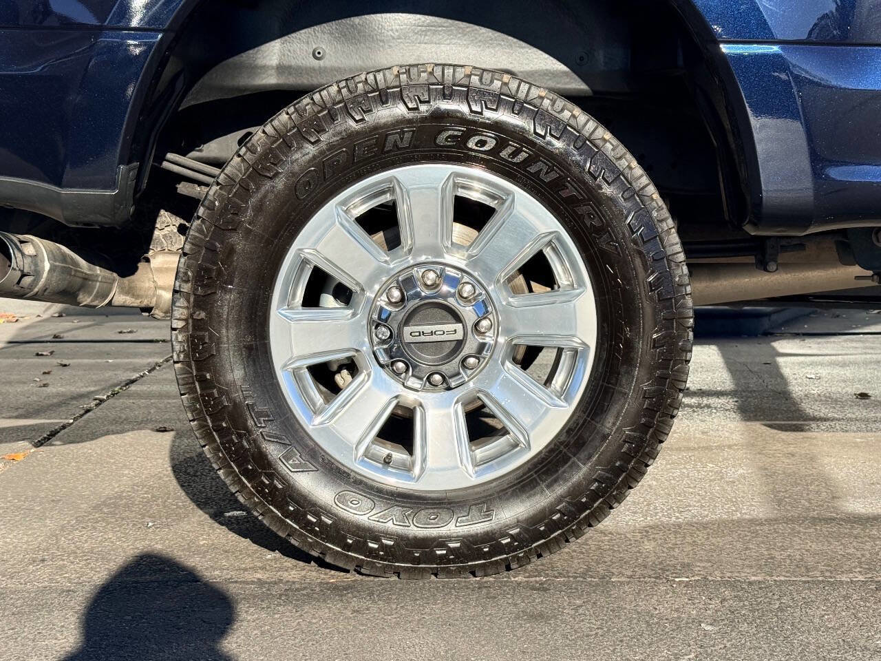 Used 2021 Ford F250 Platinum w/ FX4 Off-Road Package image 13