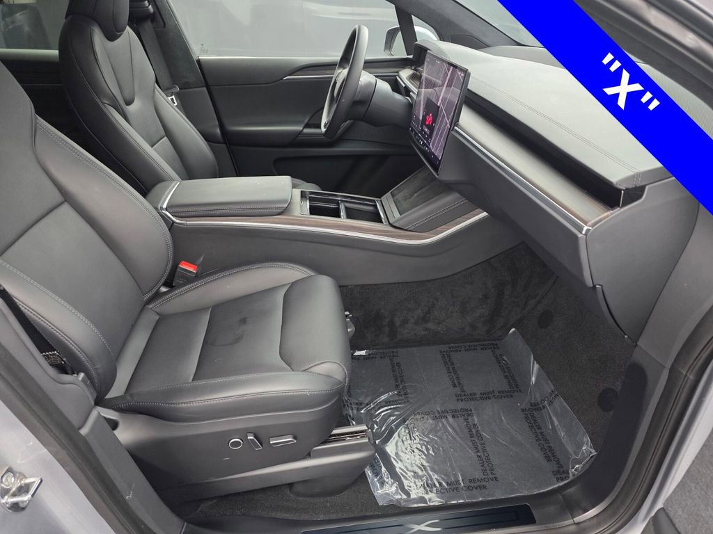 Used 2024 Tesla Model X image 26