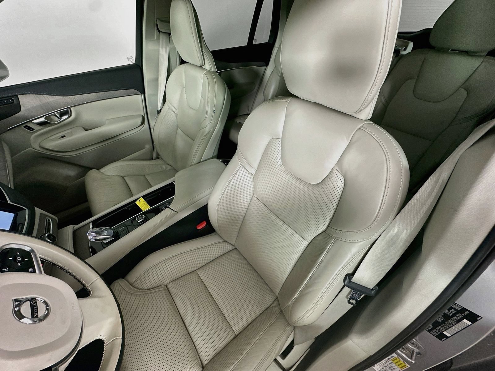 Used 2023 Volvo XC90 T8 Ultimate w/ Protection Package Premier AWD/4WD image 33