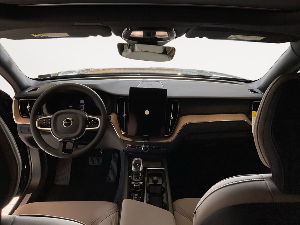 New 2026 Volvo XC60 B5 Plus w/ Protection Package Premier image 10