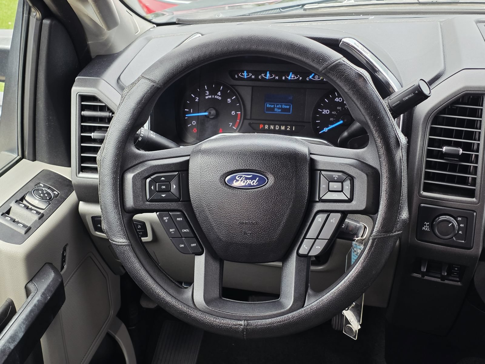 Used 2017 Ford F250 XL w/ STX Appearance Package AWD/4WD image 24