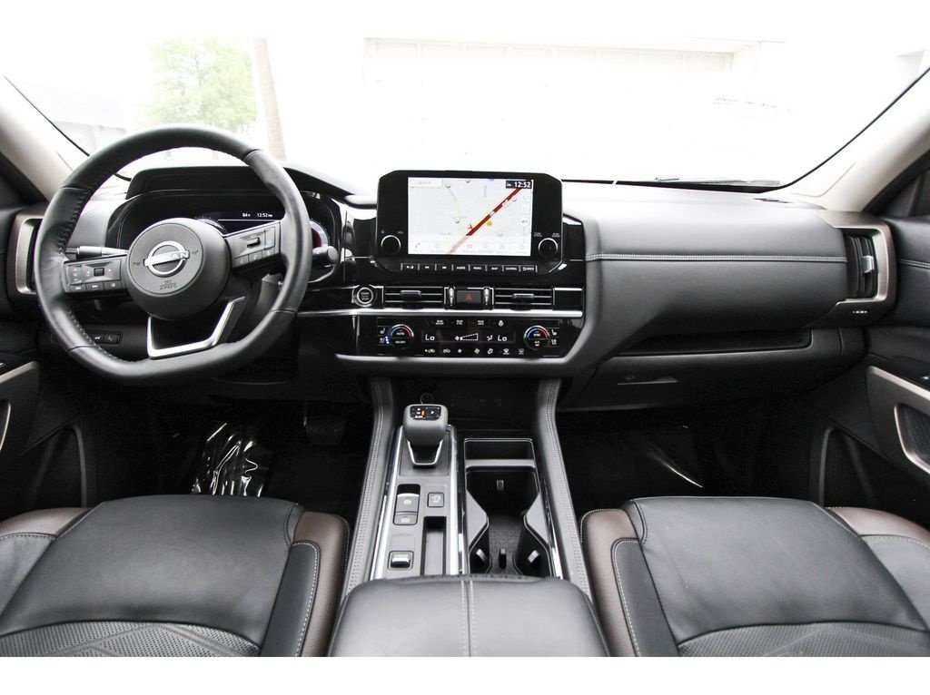 Certified 2024 Nissan Pathfinder Platinum w/ Cargo Package FWD image 9