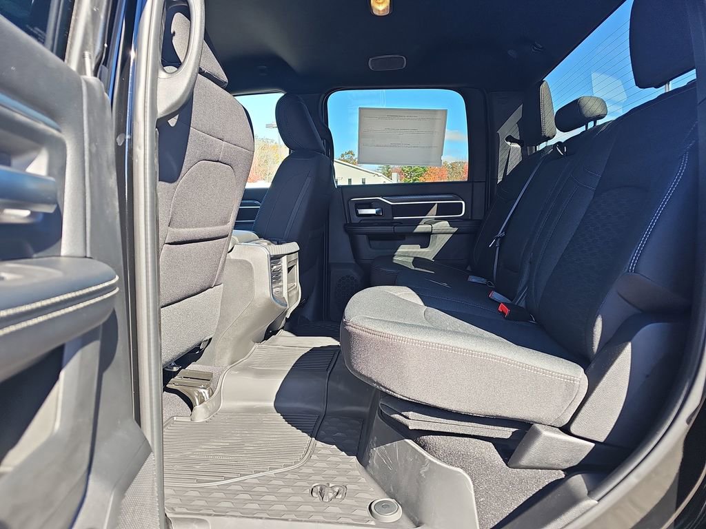 New 2026 RAM 2500 Big Horn AWD/4WD image 28
