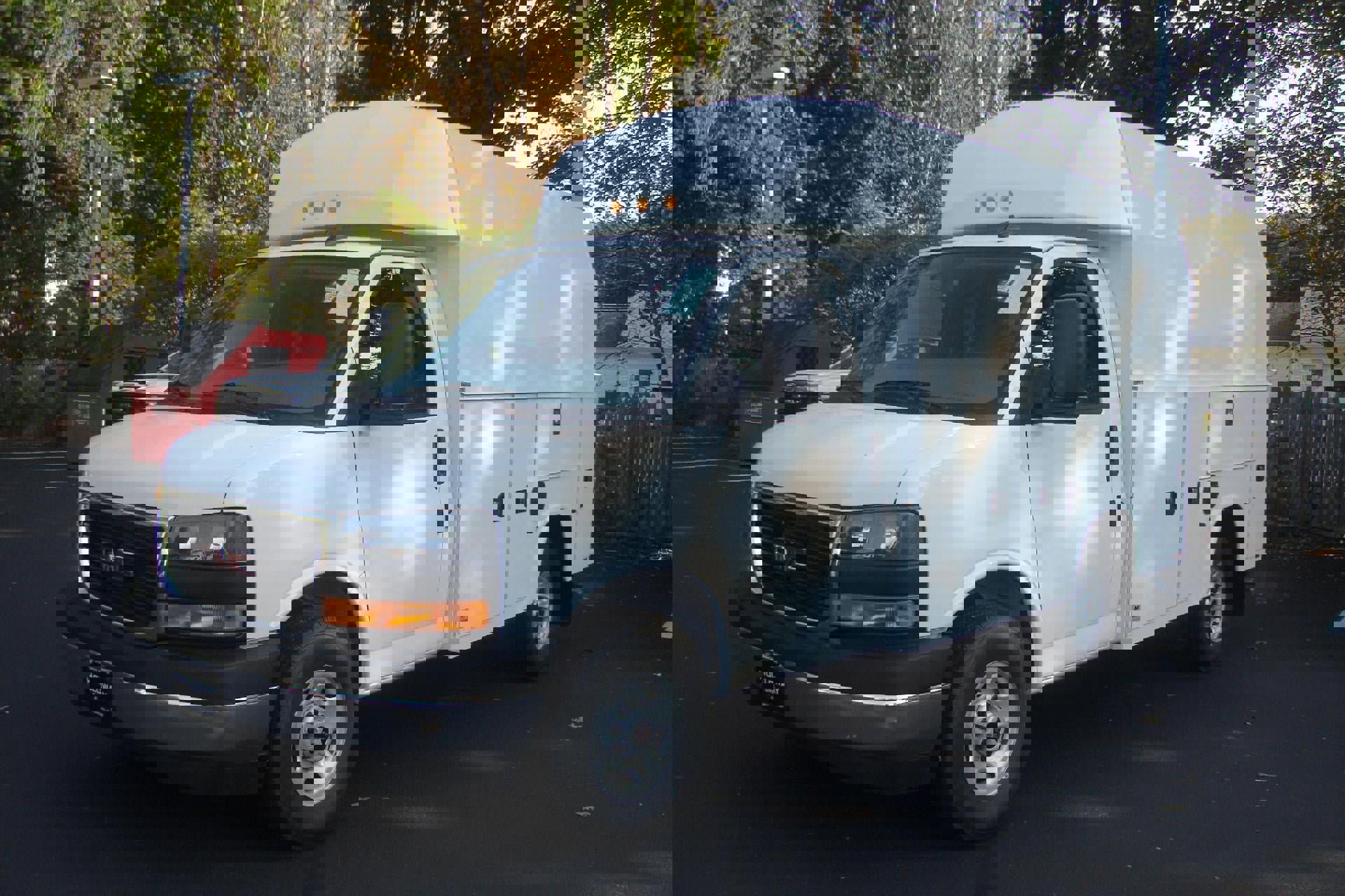 New 2025 GMC Savana 3500 w/ Power Convenience Package