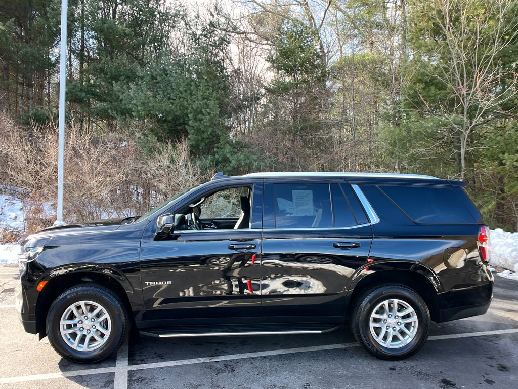 Used 2024 Chevrolet Tahoe LT w/ Luxury Package image 2