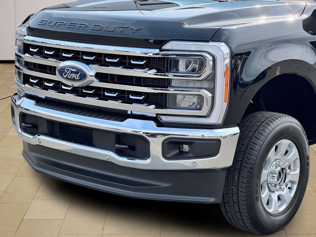 Used 2023 Ford F350 Lariat w/ Lariat Ultimate Package AWD/4WD image 43