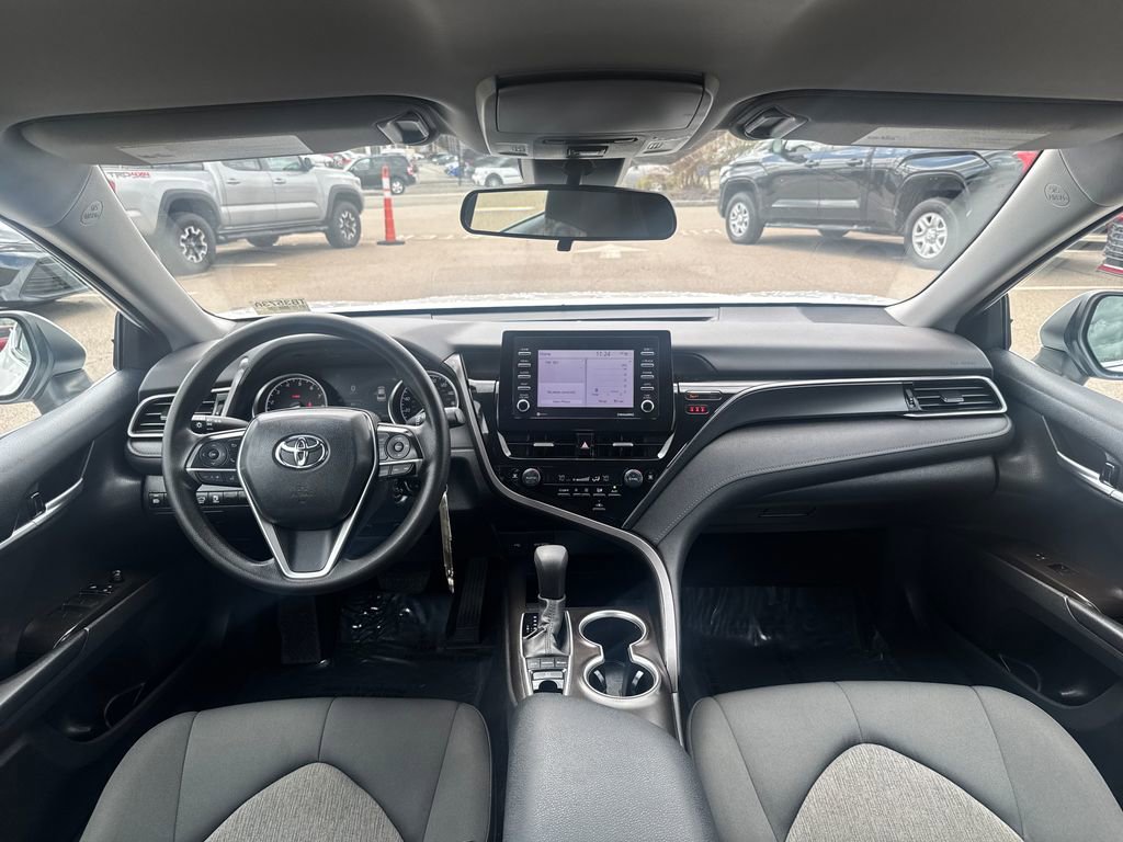 Used 2023 Toyota Camry LE image 10
