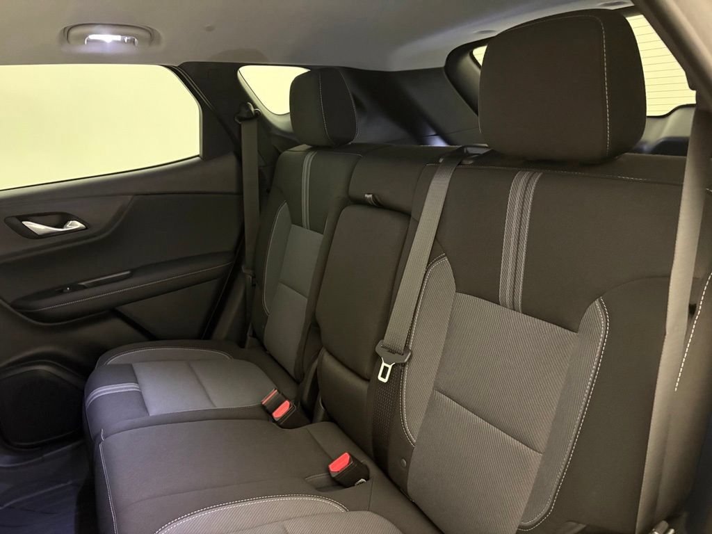New 2026 Chevrolet Blazer LT w/ Convenience Package FWD image 32