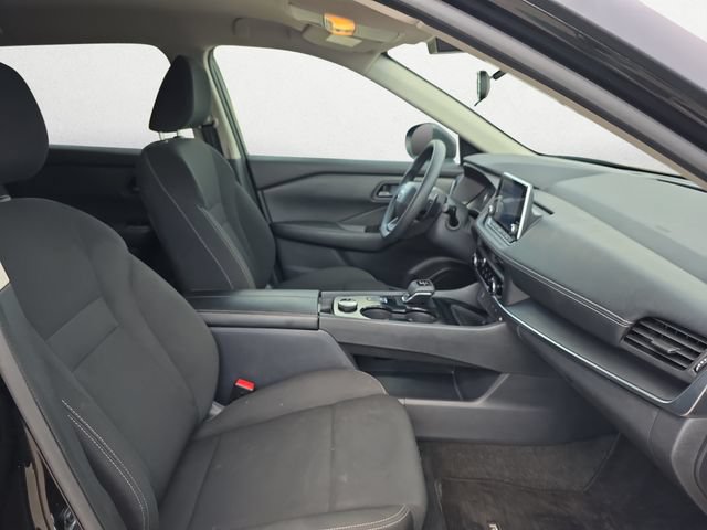 Used 2025 Nissan Rogue S AWD/4WD image 15